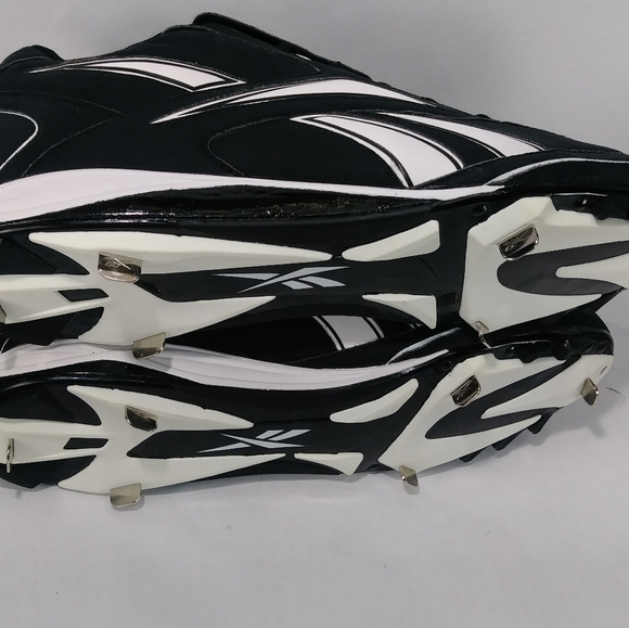 New Reebok sneakers with cleats - Picture 9 of 16